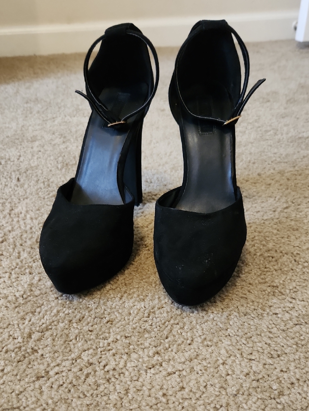 Forever 21 Black Suede Ankle-Strap Block Heels - 9